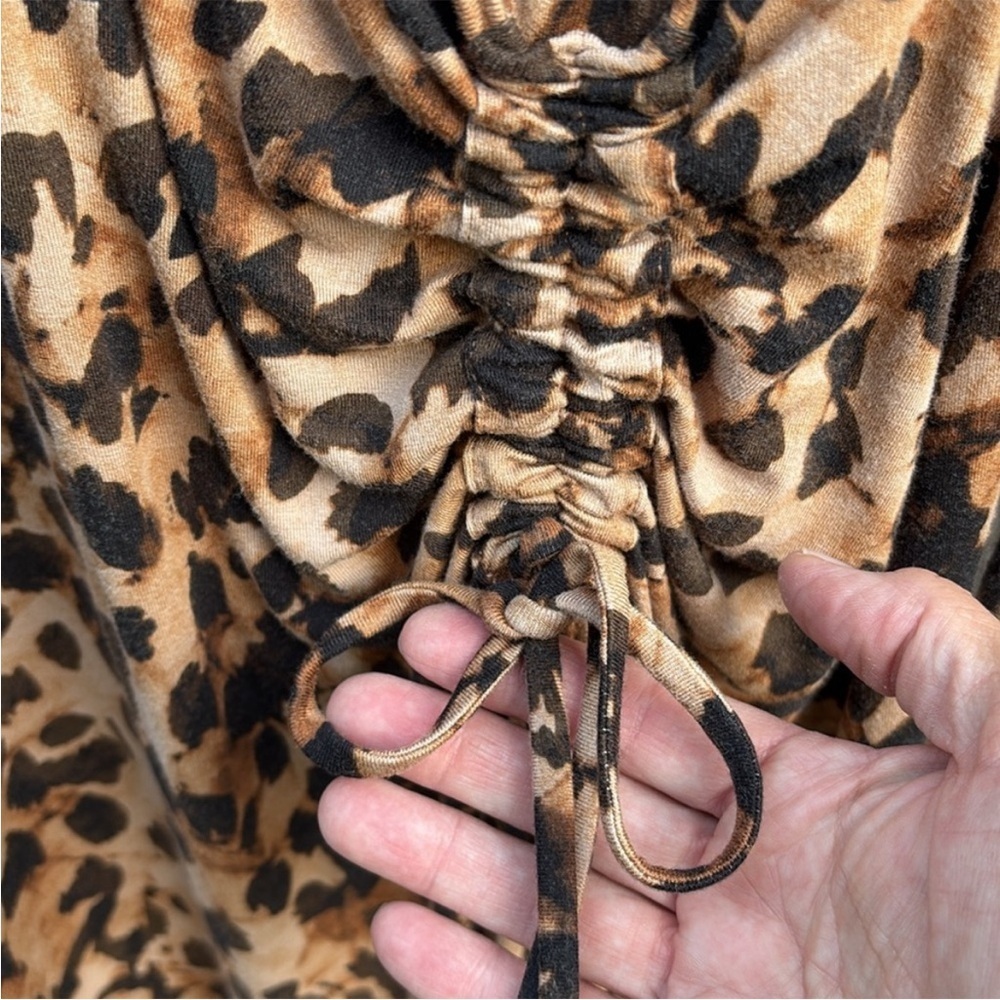 NWT CAbi Selma Dress Animal Print
Size Medium - Picture 9 of 9